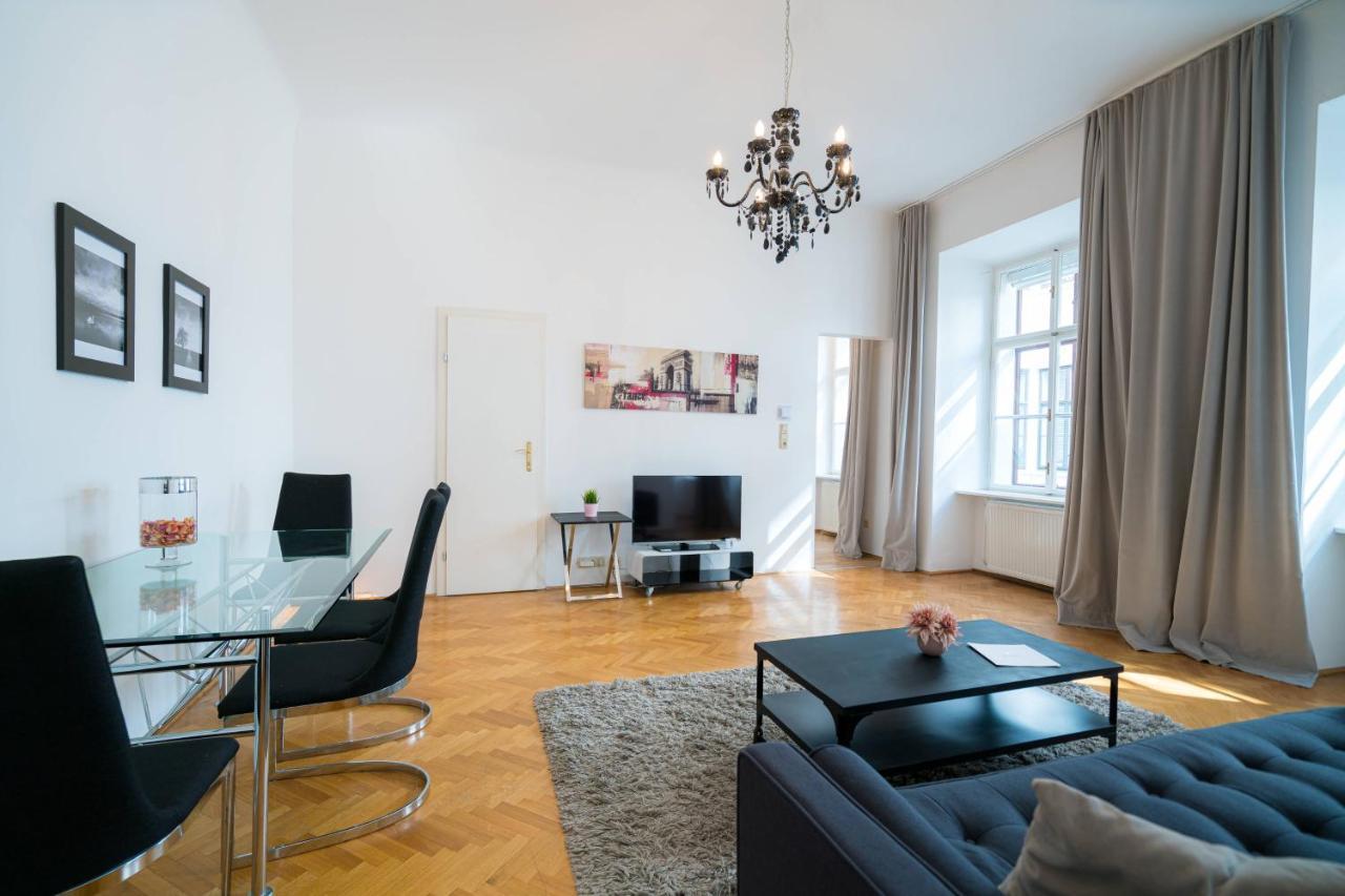 Vienna Residence, Volkstheater - Parliament Bagian luar foto