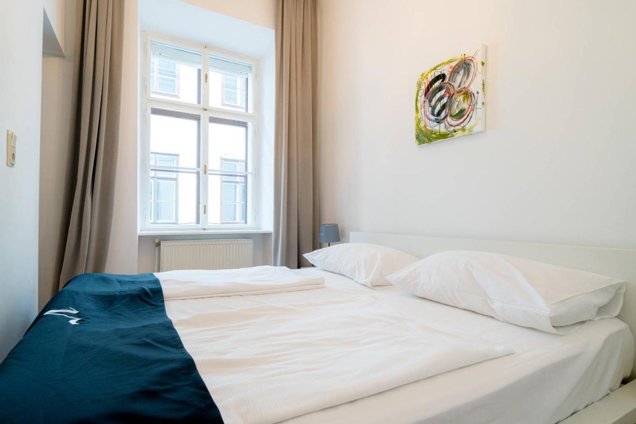Vienna Residence, Volkstheater - Parliament Bagian luar foto