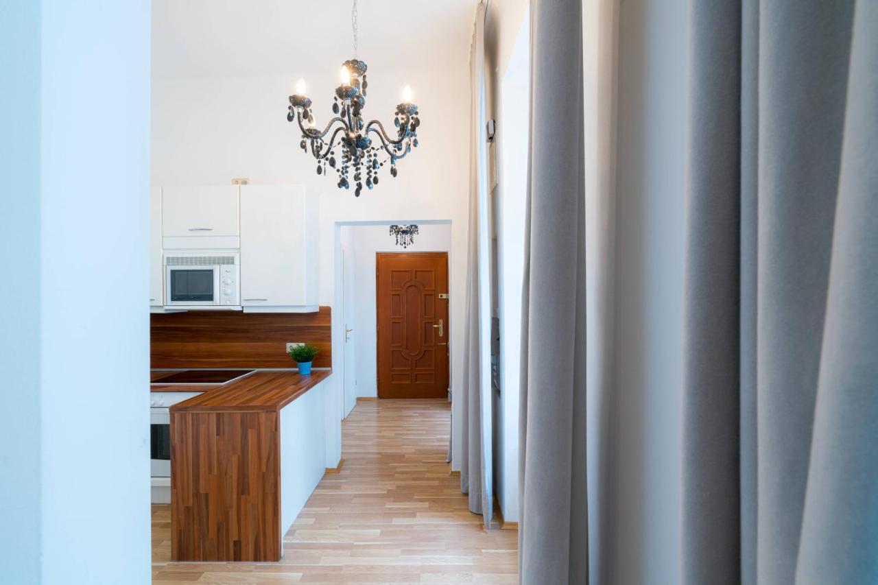 Vienna Residence, Volkstheater - Parliament Bagian luar foto